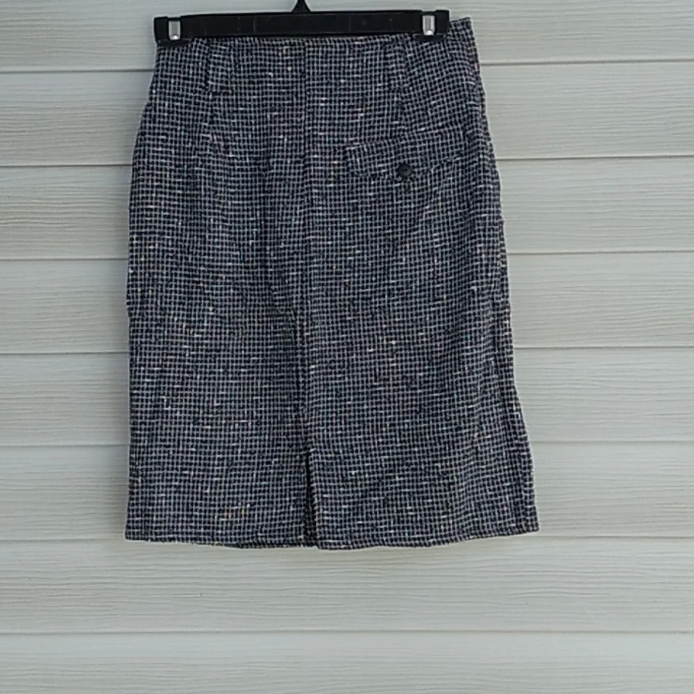 80s Tweed Vintage Skirt with Pleats and Pockets, can wear a Belt with the Skirt - Picture 5 of 8